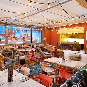 3* Hotel Mama Shelter